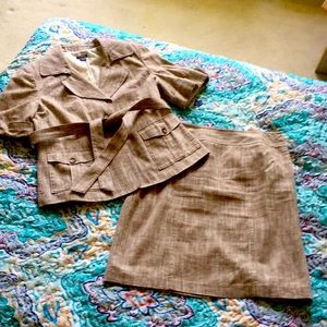 Cute Ann Taylor suit